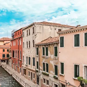 Appartement Spirito Santo Canal View By Lionhost, Venise